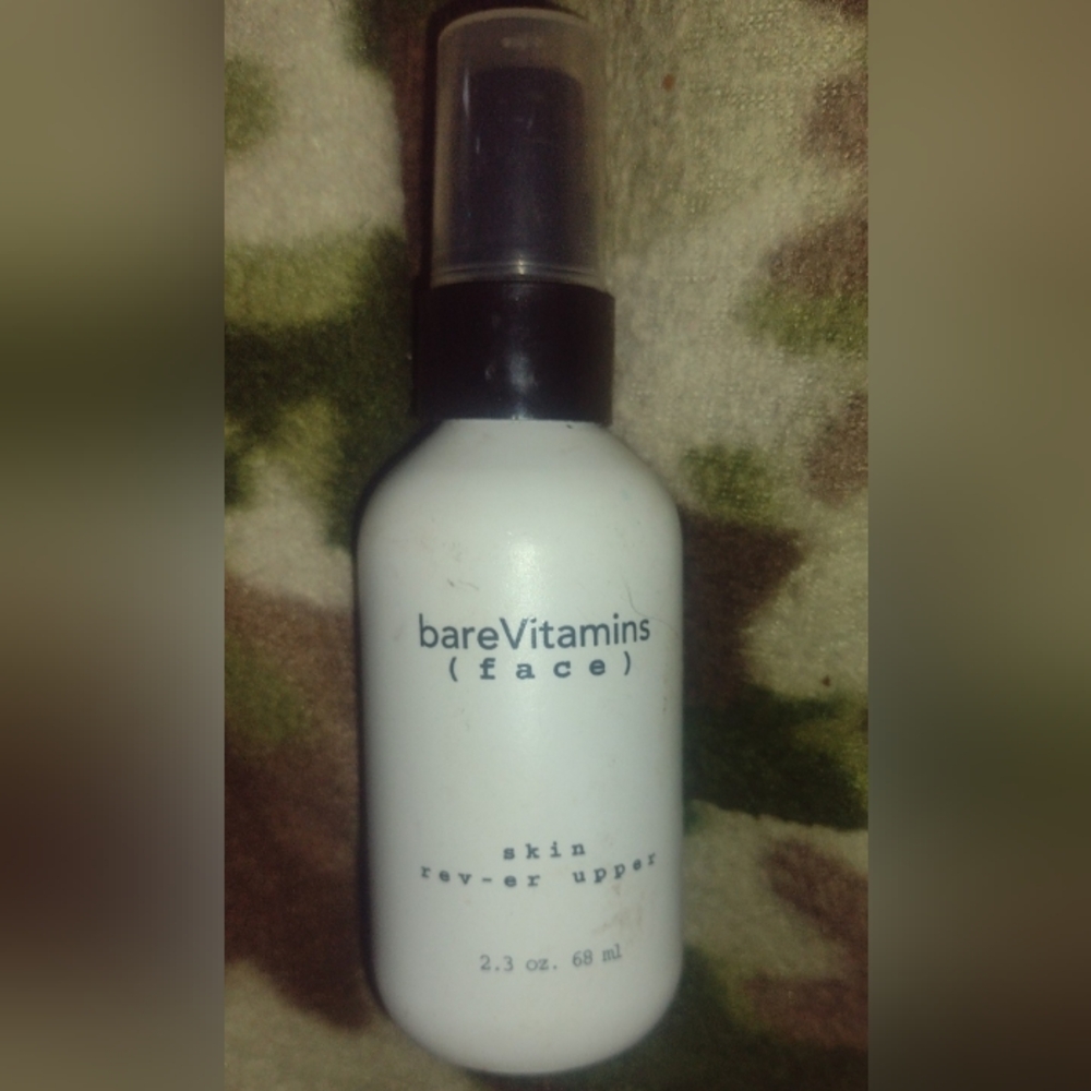 BareMinerals BareVitamins Face Skin Rev-er Upper 2.3 oz Spray Bare Minerals NEW - Picture 3 of 5